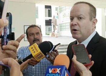 Defiende Canturosas Plan B y descarta ruptura con el PVEM