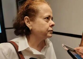 Vigila Administración que proveedores no sean funcionarios y estén establecidos