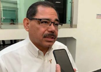 Crean migrantes red de alerta de operativos de ICE