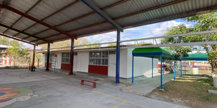 Mejora Gobierno del Estado infraestructura del Jardín de Niños Raquel Martínez