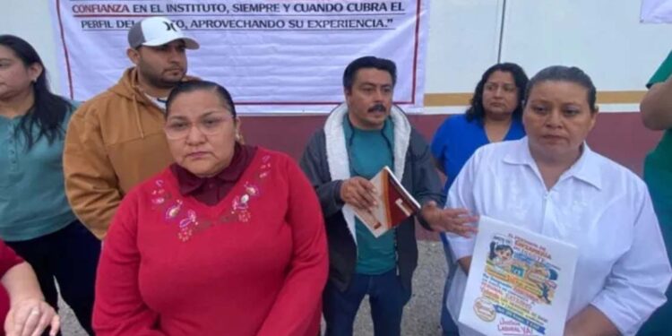 Crecen protestas en Clínica del ISSSTE contra director; “se nos han muerto en el pasillo”