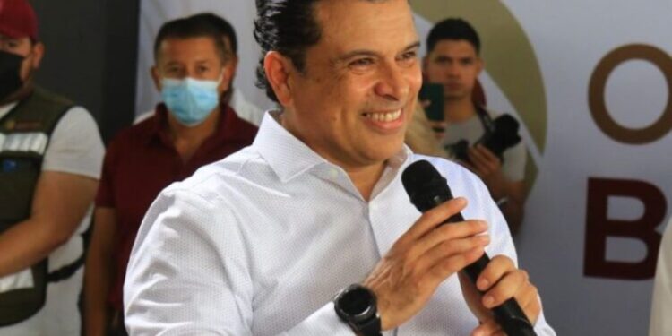 TECLAZOS/ Lalo Gattás, entre los alcalde mejor evaluados del país