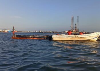 Reporta Petróleos Mexicanos avances en limpieza de hidrocarburo en la zona de Dos Bocas, Tabasco