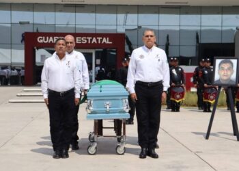 Despide SSPT con honores fúnebres a policía caído en cumplimiento de su deber