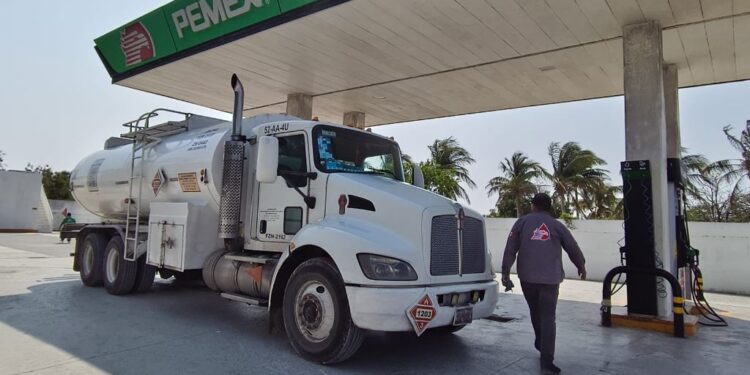 Arranca operaciones la primera Gasolinera del Pueblo
