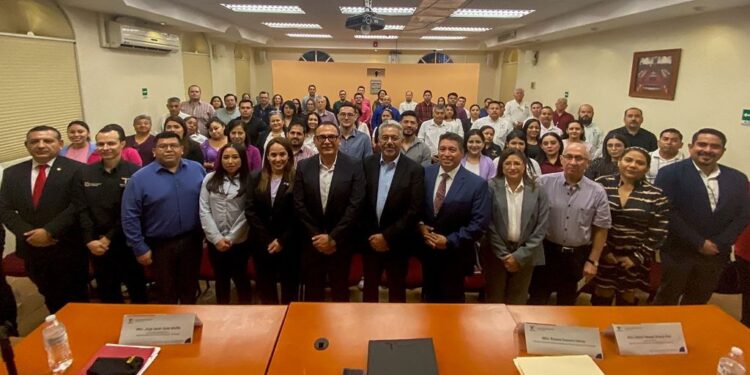 Fortalece IDPET la defensa penal con conversatorio sobre buenas prácticas