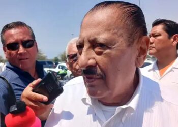 “Que Dios les ayude y a mí no me olvide”; niega Arnulfo tintes políticos en encuentro del SNTE
