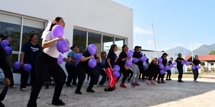 Participan trabajadoras de la SSPT en activación física conmemorativa del Día Internacional de la Mujer