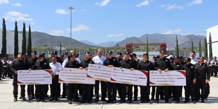 Entrega SSPT incentivos económicos por aseguramiento de 27 armas durante el último mes