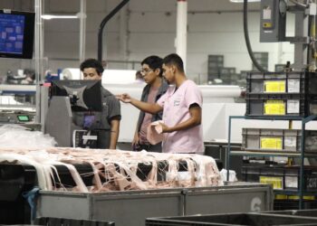 Gobierno del Estado y STPS activan atención inmediata ante situación laboral en empresa TRICO Componentes