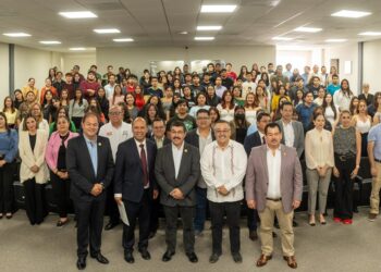 Exponen en la UAT conferencia “Voto Migrante, Elecciones 2027”