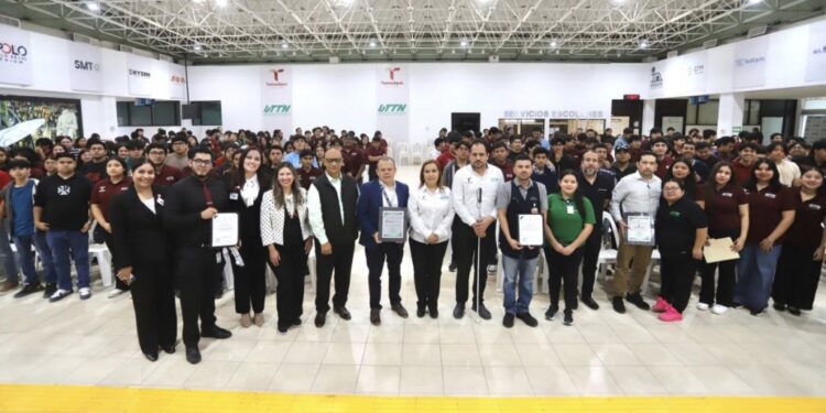 Reconoce UTTN a empresas comprometidas con la inclusión laboral