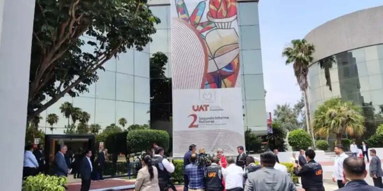 Blindado y en línea segundo informe del rector de la UAT