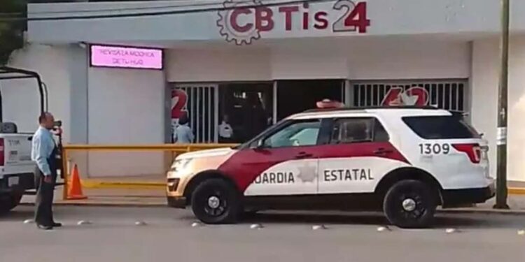Movilización en CBTis 24 por supuesto artefacto explosivo
