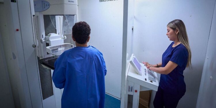 Invita DIF Tamaulipas a campaña de mastografía, iBreastExam y papanicolaou