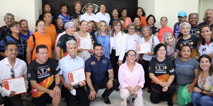 Capacita la UAT a personas mayores en el uso de herramientas digitales