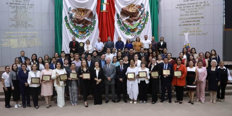 Celebra Congreso de Tamaulipas avances en salud mental y reconoce a profesionales de la psicología