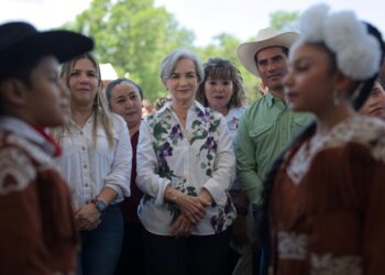 DIF Tamaulipas acerca servicios gratuitos a familias de Llera con la brigada Transformando Familias