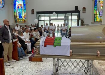 Despiden a Camila entre reclamos de justicia
