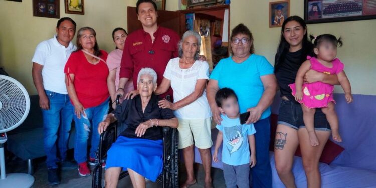 Recorre HP colonias, atendiendo en territorio a los reynosenses