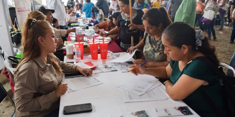 Refuerza ITIFE atención a la ciudadanía durante brigada en Abasolo