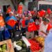 Juan Carlos Zertuche lleva el Mercadito Naranja a la colonia Carlos Cantú