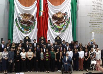 Jóvenes de Tamaulipas debaten iniciativas en Congreso de la Juventud