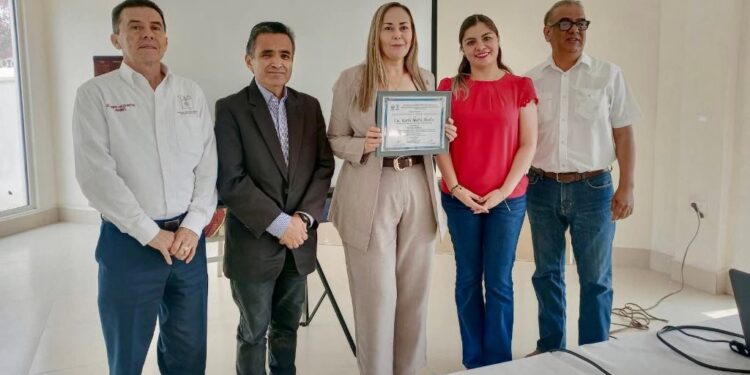 Reconocen a Karla Ávalos con el Mérito Ciudadano 2026