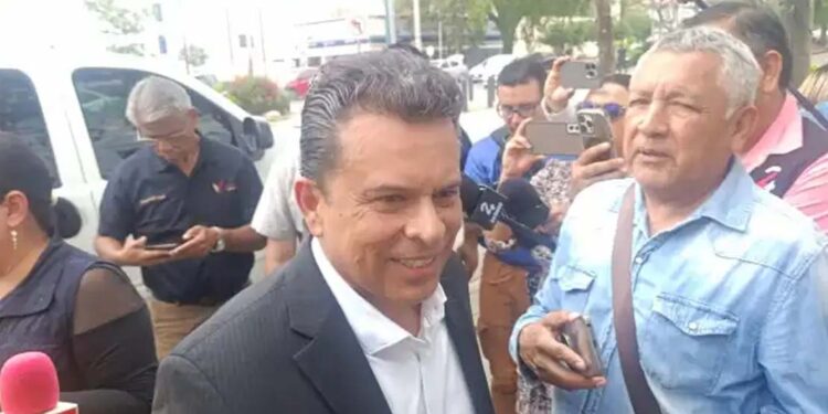 Mario me da lástima; si tiene pruebas que denuncie: Gattás