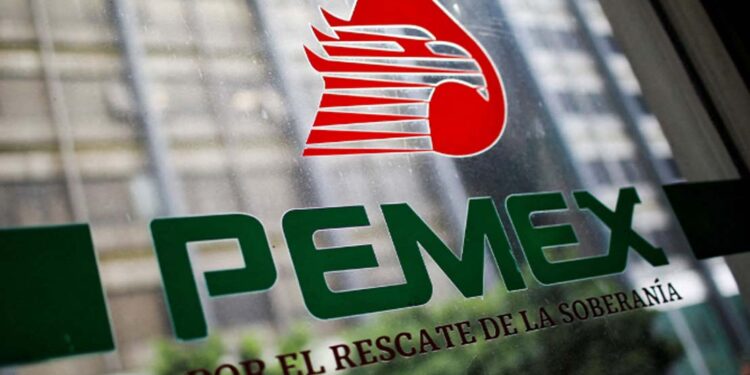 Reporta Pemex control de incidente en la refinería de Salina Cruz