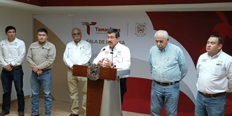 Se suma UAT al combate contra el gusano barrenador