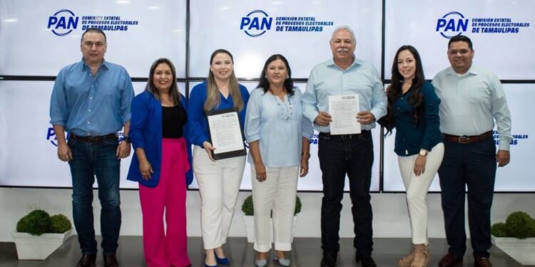 Respaldan mas de 3 mil militantes registro de Gloria Garza y César Verástegui