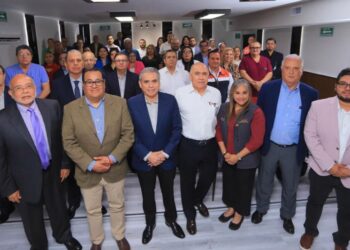 Sector médico impulsa buenas prácticas en la atención clínica y llama a la participación comunitaria