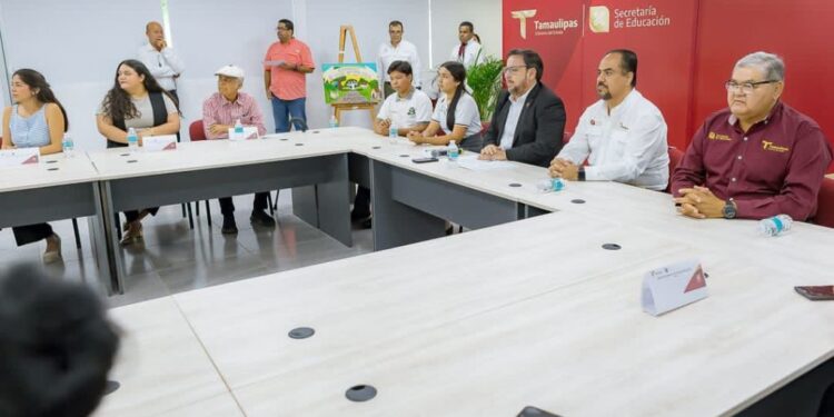 Impulsan talento e identidad entre jóvenes con Concurso Nacional de Pintura de Telebachillerato Comunitario