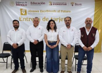 Refuerzan apoyo a estudiantes tamaulipecos con becas “Jóvenes Escribiendo el Futuro”