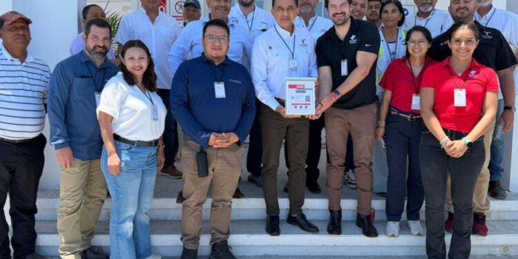 Sector pesquero y autoridades dialogan sobre proyecto energético en el golfo