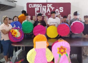 Imparte ITACE taller de elaboración de piñatas a adolescentes en conflicto con la Ley Penal