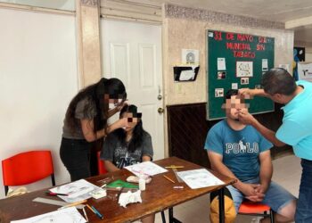 Reciben adolescentes en conflicto con la Ley Penal capacitación laboral en barbería