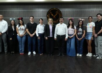 Envía UAT segunda generación de alumnos al programa intercultural de Disney