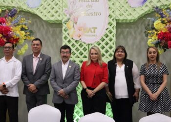 Reconoce Dámaso Anaya labor docente como pilar en la transformación de la UAT