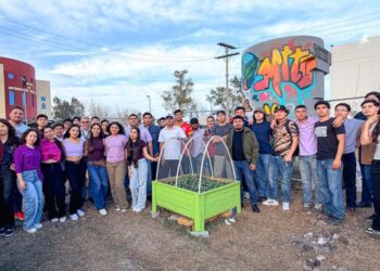 Fortalece UT Matamoros innovación ambiental con huerto tecnológico