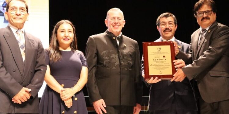 Hito histórico. La UAT alcanza el 100% de excelencia académica: Rector Dámaso Anaya