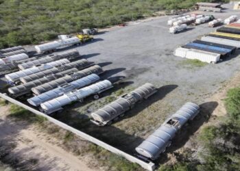 Desmantela FGR dos megadepósitos de huachicol en Reynosa