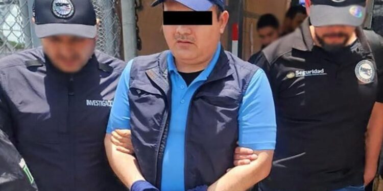 Deporta EU por Matamoros a funcionario ligado a redes criminales en Aduanas