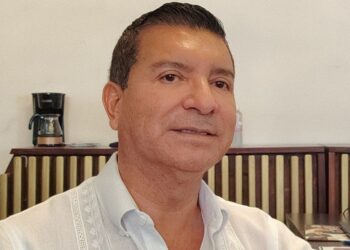 Chavira acusa uso político de auditorías contra aspirantes