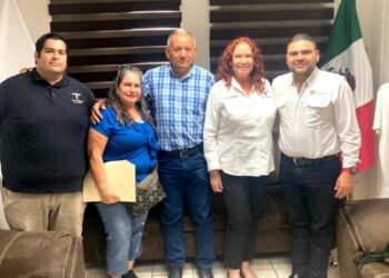Acerca el ITAVU programas de vivienda a familias de Villa de Casas