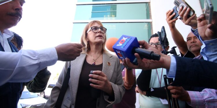 Morena debe cuidarse de los caballos de Troya de sangre azul: Magaly Deandar