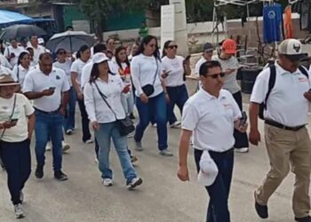 Por tercer día se manifiestan maestros de Tula; 2 mil niños sin clases