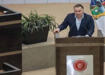 Pierden visado 20 mil choferes; propone GP que tres dependencias impartan inglés