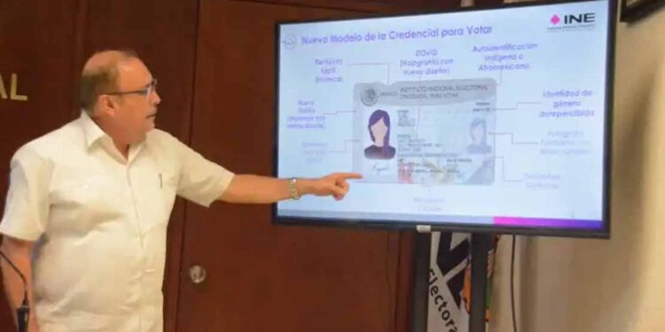Presenta INE nuevo modelo de credencial de elector con 17 tramas de seguridad